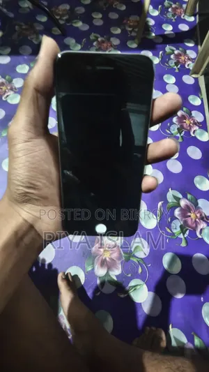 Apple iPhone 6 16 GB White