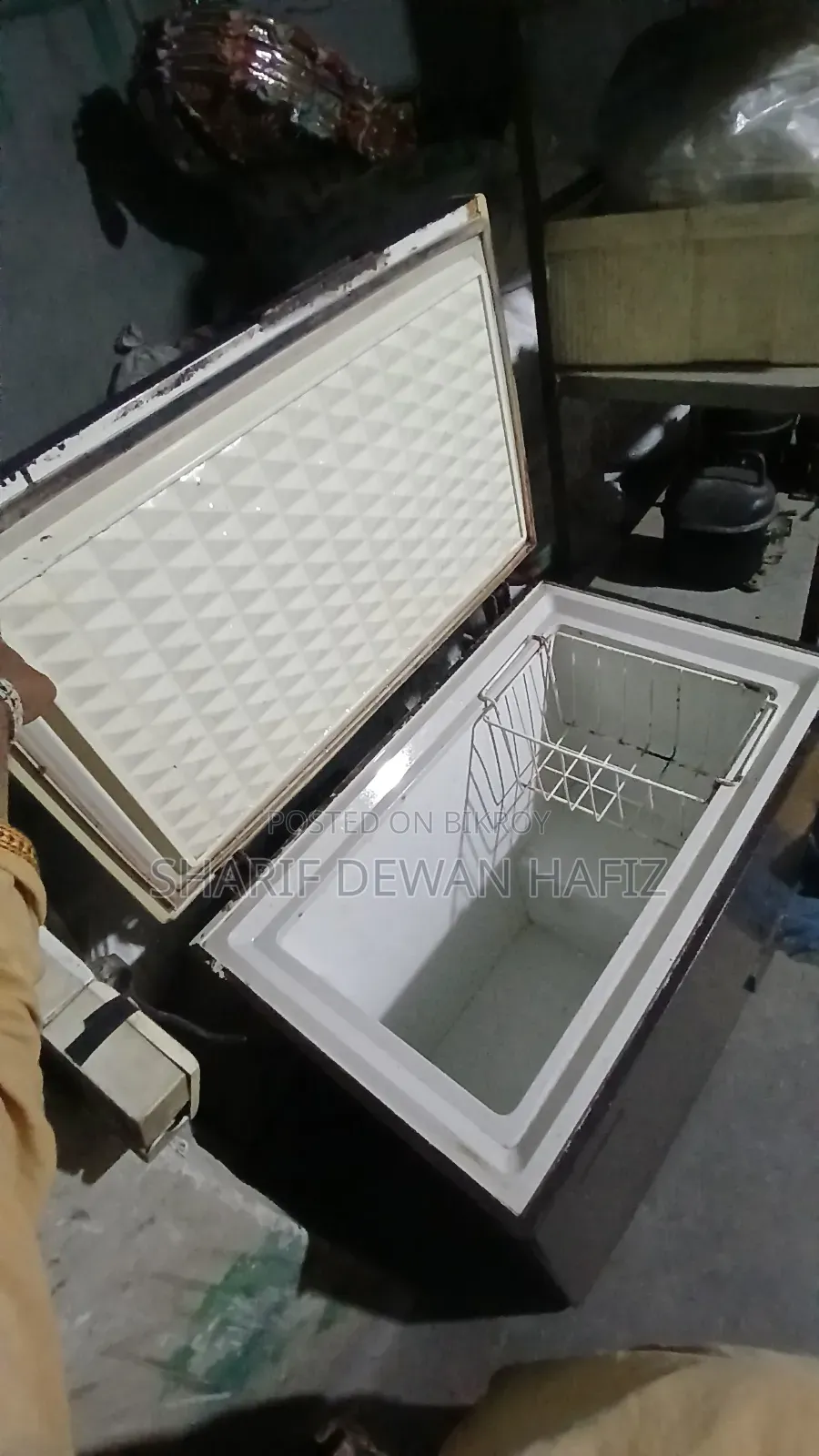 160 L Deep Fridge