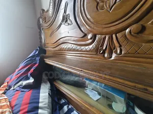৫'৭ ফিট খাট