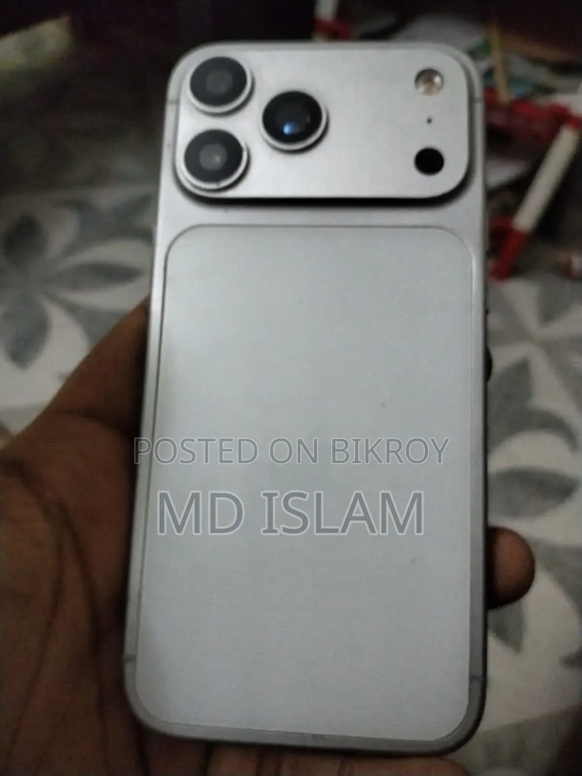 Apple 1 TB Silver