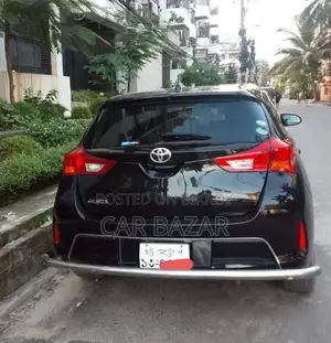 টয়োটা অউরিস ২০১৩ কালো