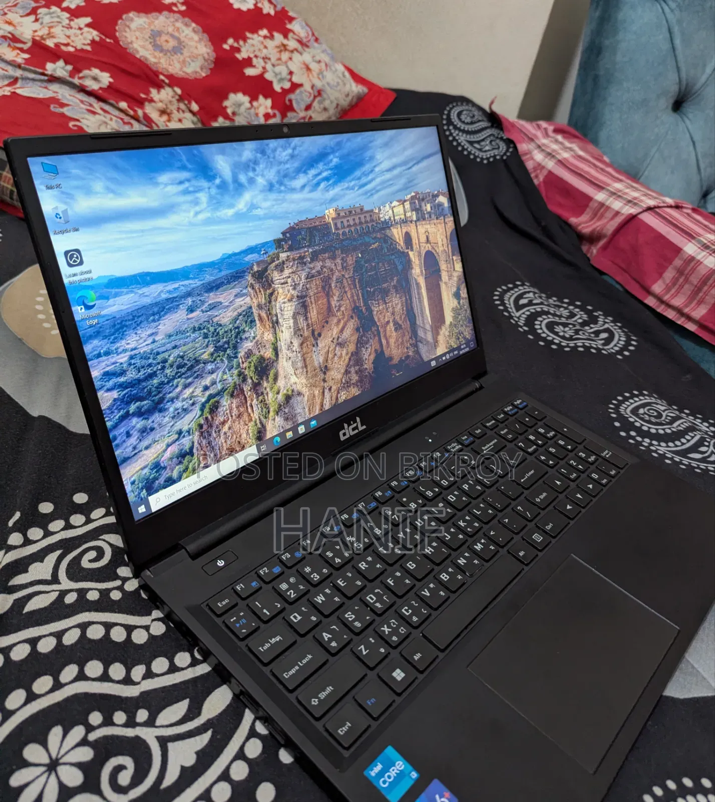 Laptop 8GB Intel Core I3 HDD+SSD 2T