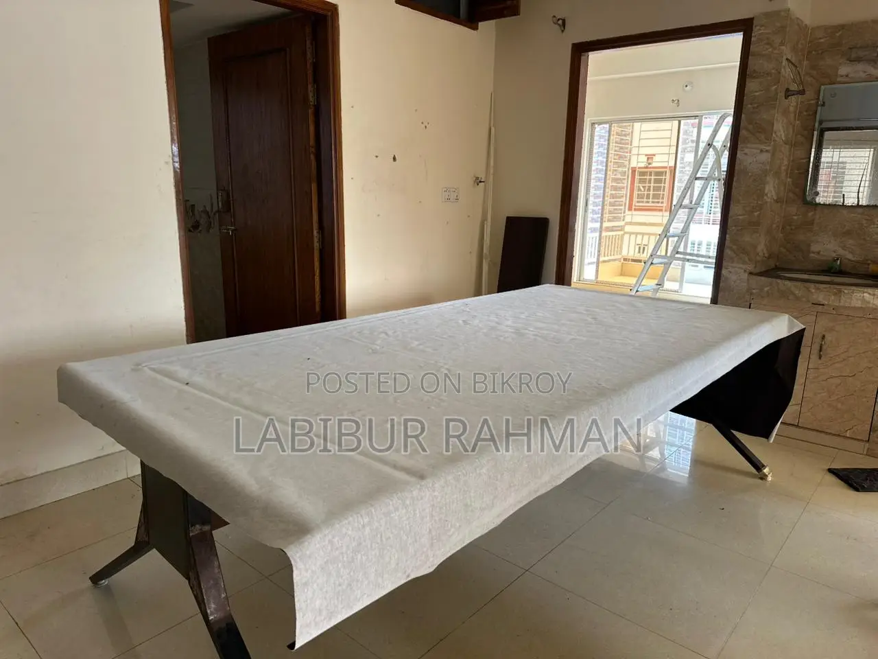 Office Table - 8ft Length, 5ft Width, 3ft 2in Height