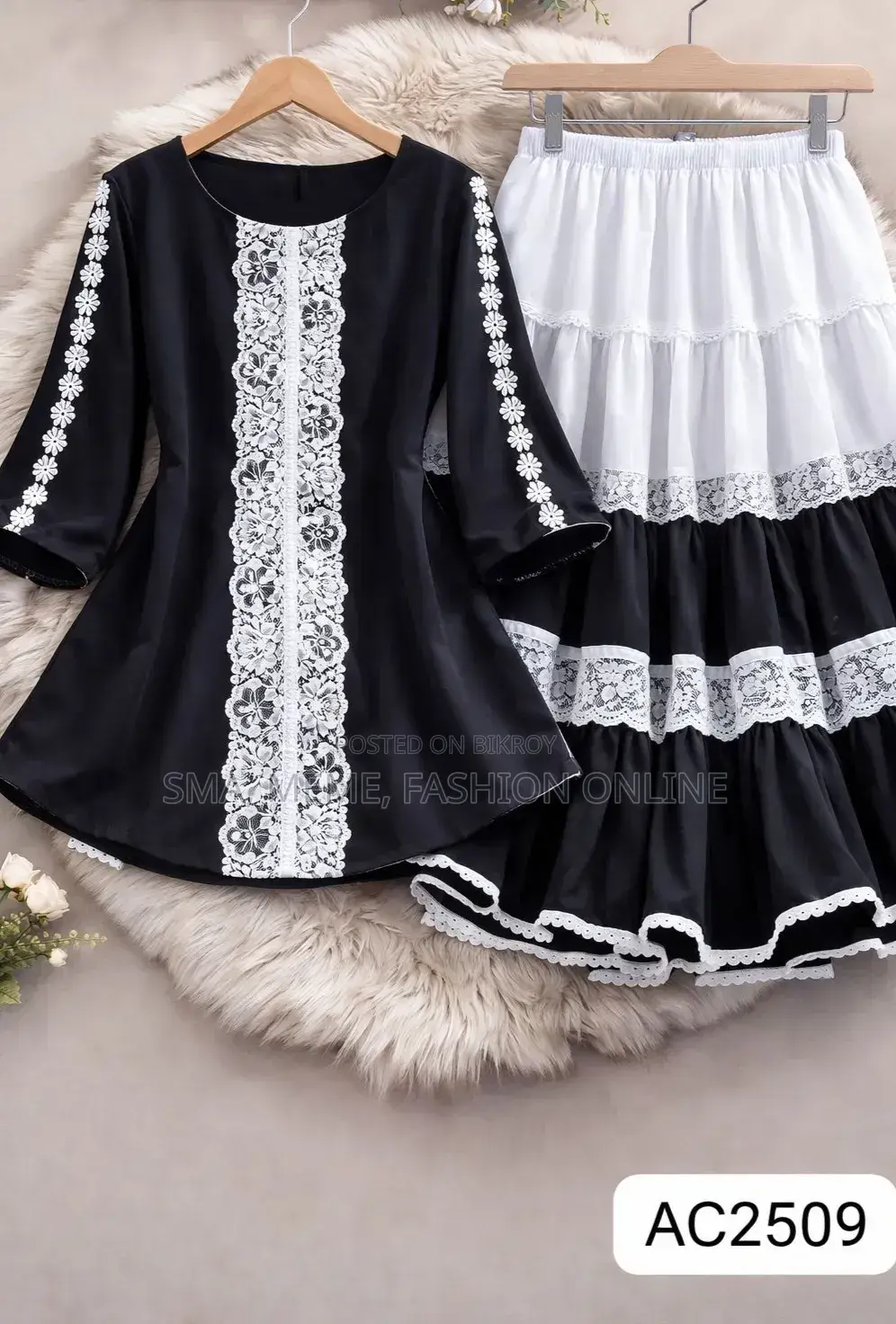 Trendy Ladies Tops and Skirt Set