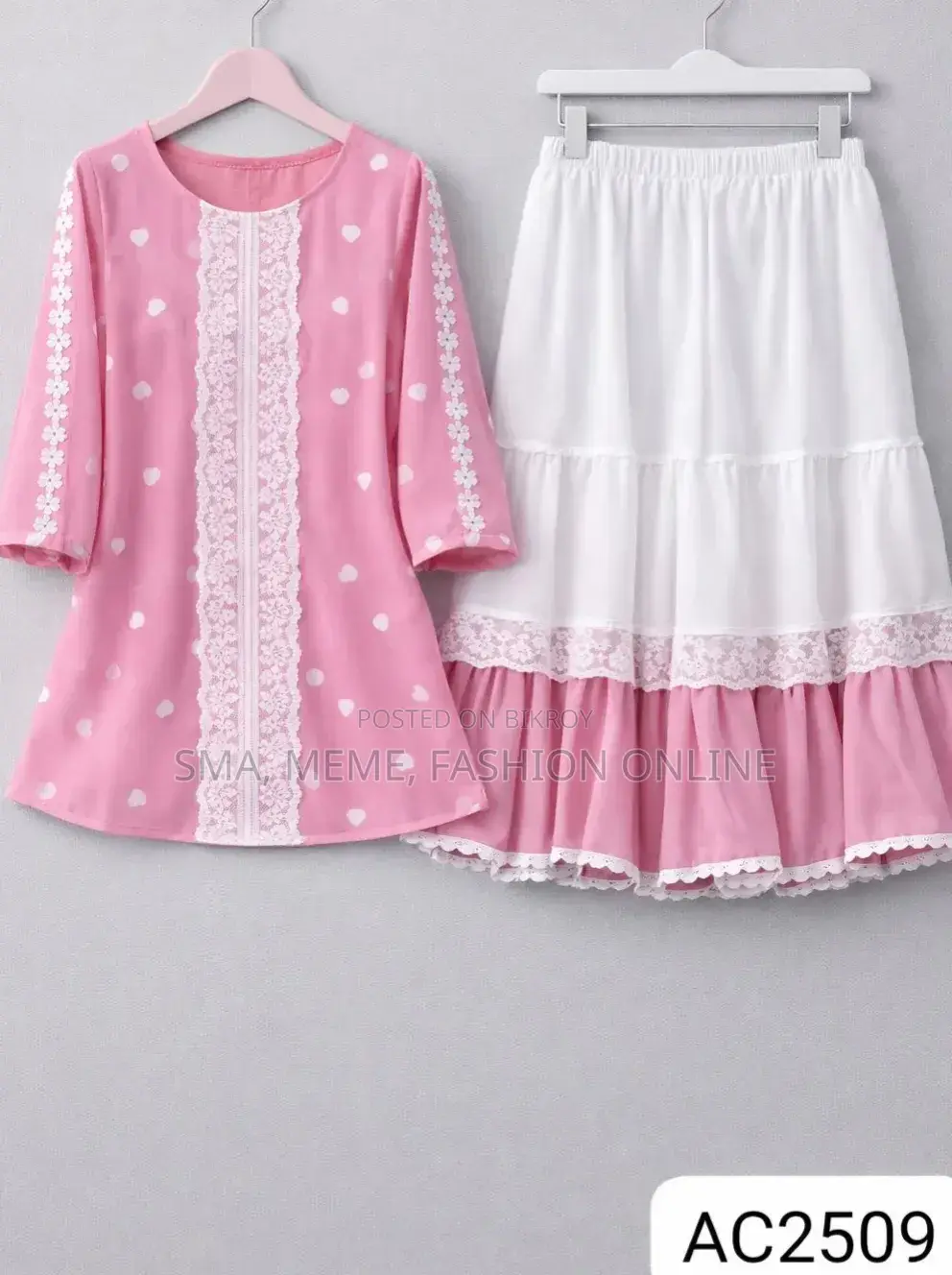 Trendy Ladies Tops and Skirt Set