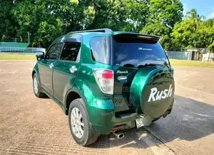 টয়োটা রাশ ১.৫ আরডব্লিউডি ২০১১ গ্রিন
