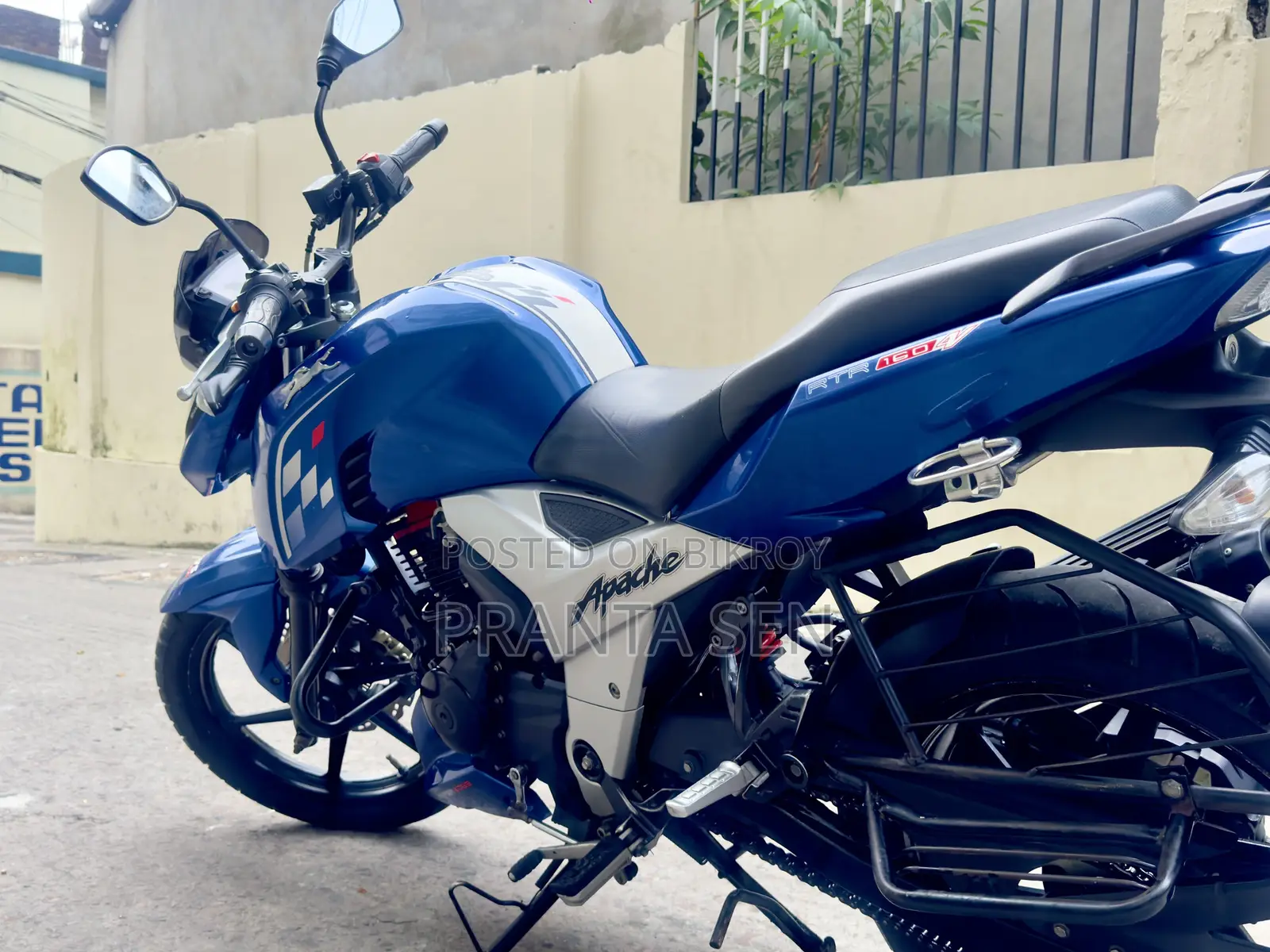 TVS Apache 160 4V 2021 Blue