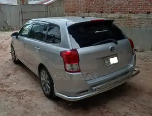 Toyota Corolla Fielder 1.5 Hybrid Front Wheel Drive 2014 Silver