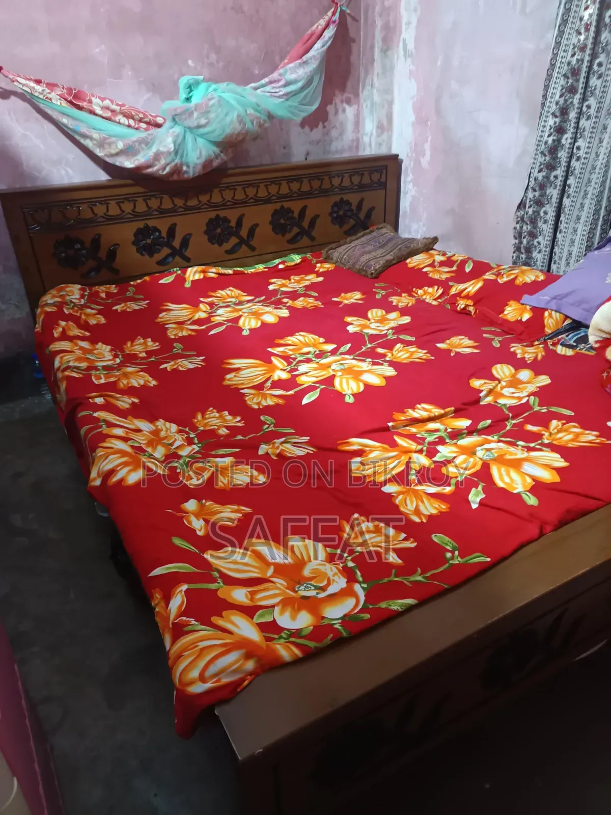 Large Box Bed