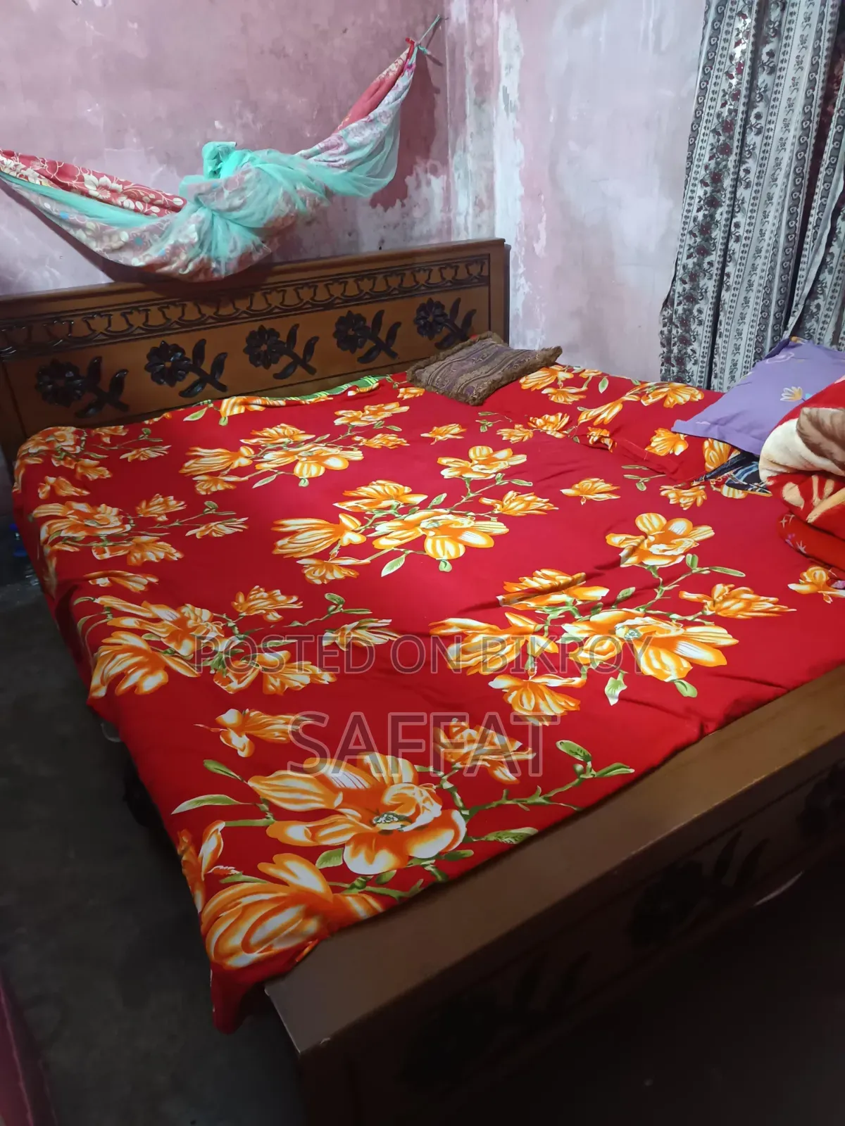 Large Box Bed