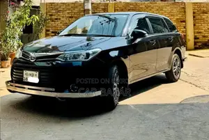 টয়োটা করোলা ফিল্ডার ১.৫ পেট্রোল এফডব্লিউডি ২০১৬ ব্ল্যাক