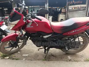 হোন্ডা সিবি ২০১১ রেড