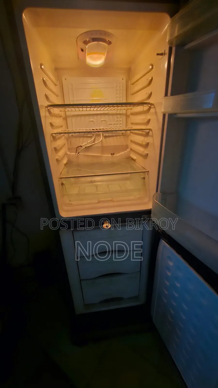 Refrigerator 100% Working Conditions