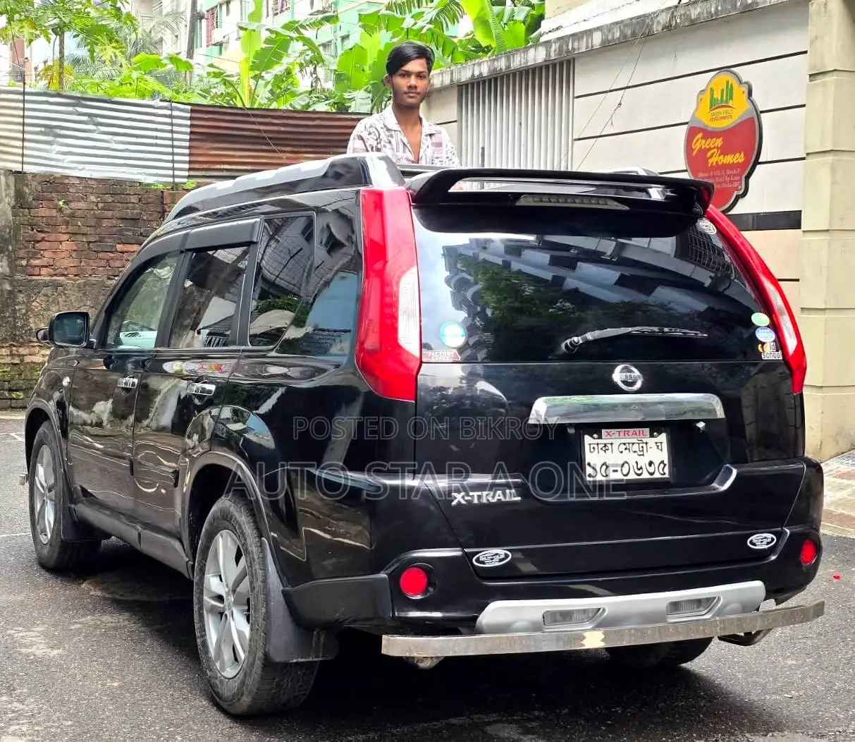 Nissan X-Trail 2011 Black