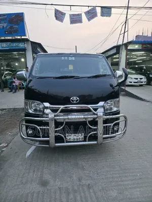 Toyota HiAce 2014 Black