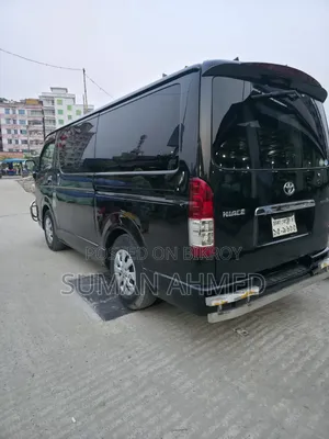 Toyota HiAce 2014 Black