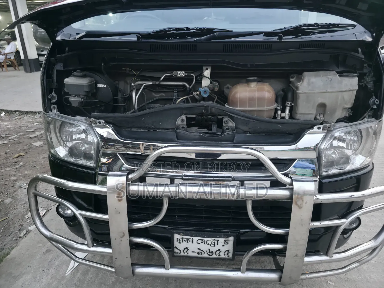 Toyota HiAce 2014 Black