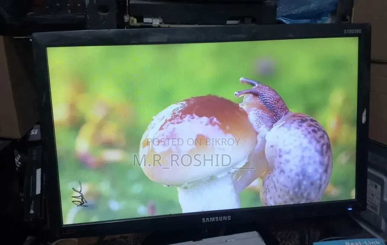 ডেস্কটপ কম্পিউটার ৮ জিবি ইন্টেল কোর আই৩ এসএসডি ১২৮ জিবি