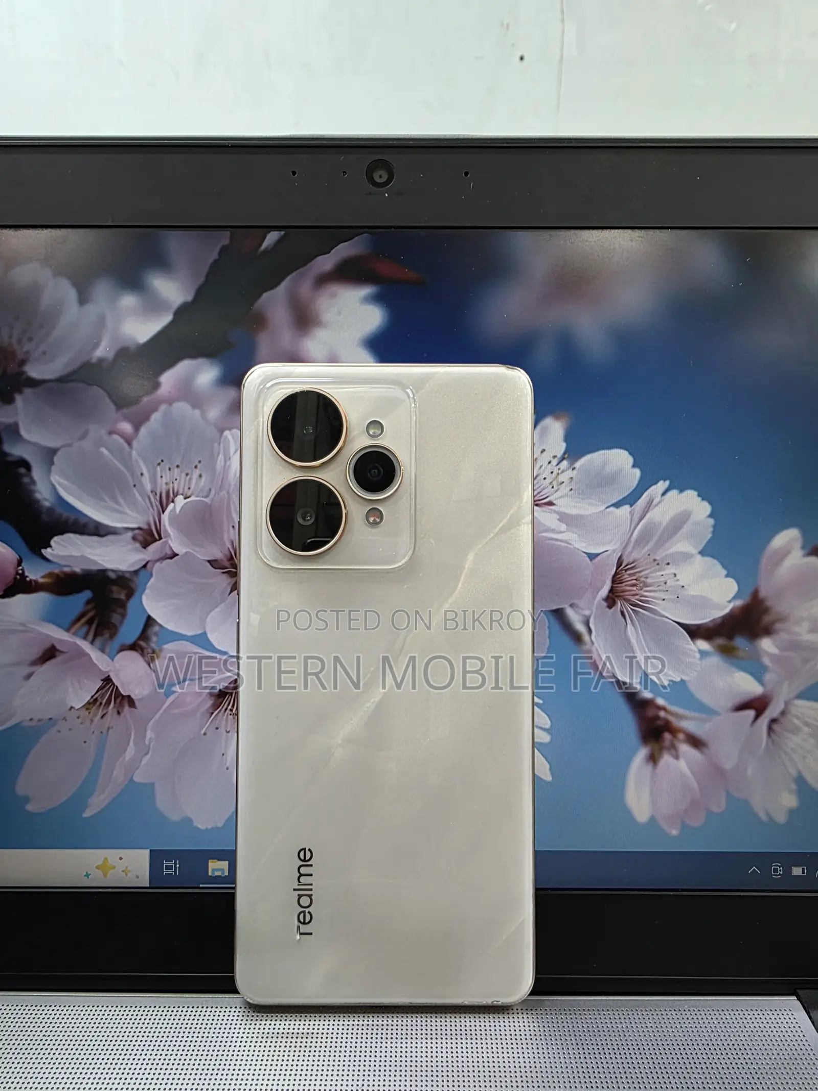 Realme 256 GB Gold