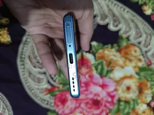 Realme 256 GB Blue