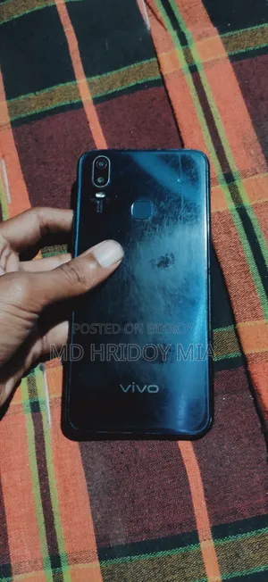Vivo Y11 32 GB Blue