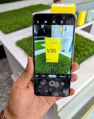 New Realme V30 128 GB