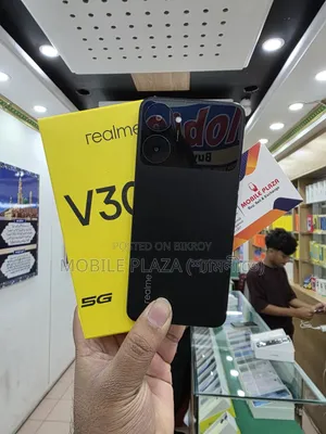 নতুন Realme V30 ১২৮ জিবি কালো