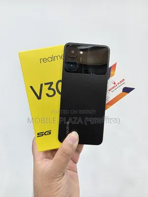 New Realme V30 128 GB Black