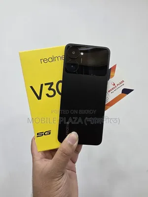 New Realme V30 128 GB Black