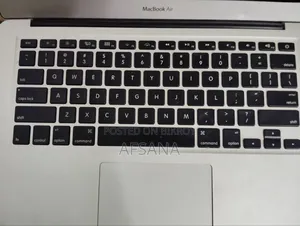 Laptop Apple MacBook 2014 4GB Apple M1 HDD 1T