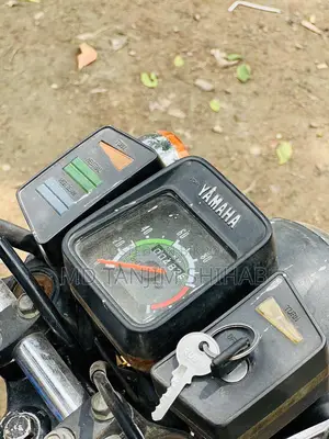 Yamaha 2000 Blue