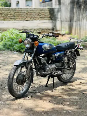 Yamaha 2000 Blue