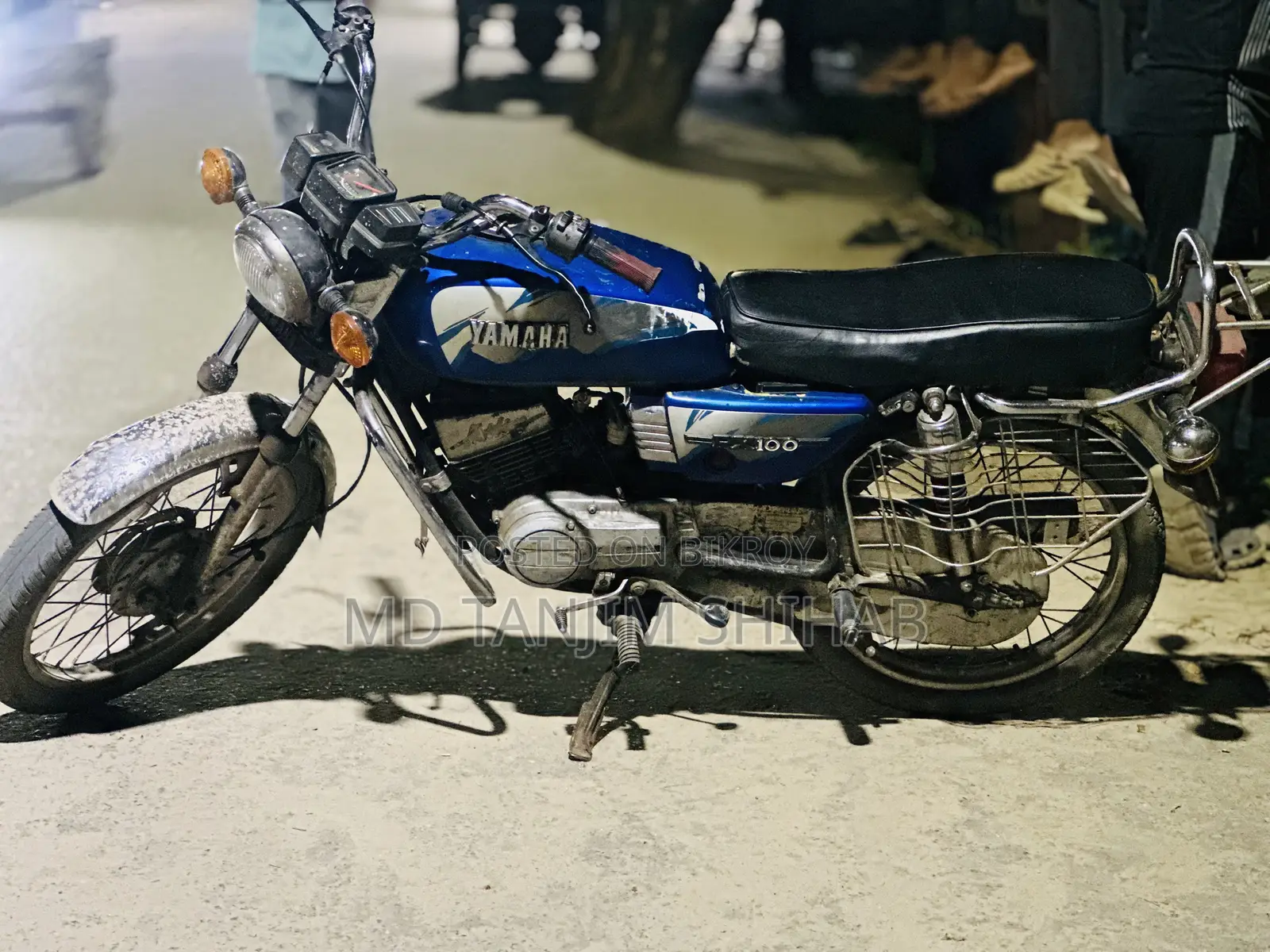 Yamaha 2000 Blue