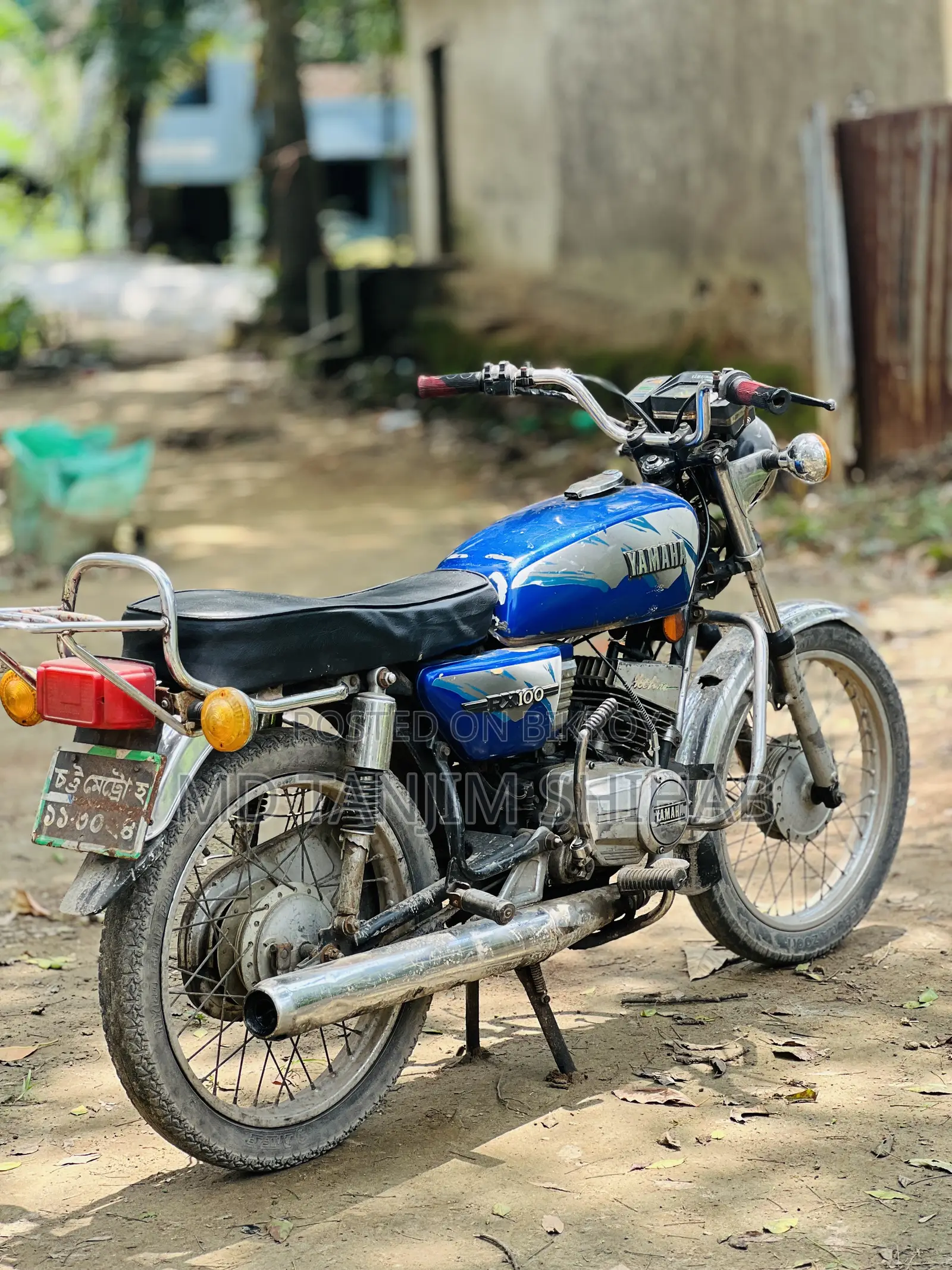 Yamaha 2000 Blue