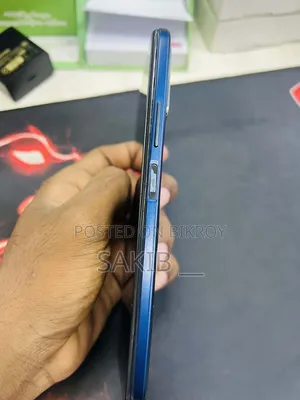 Vivo Y33s 128 GB Black