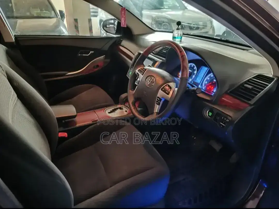 Toyota Premio 1.5 FWD 2013 Maroon