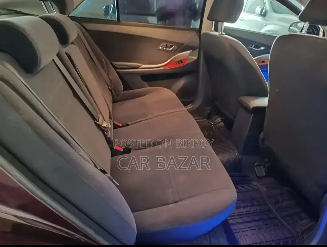 Toyota Premio 1.5 FWD 2013 Maroon