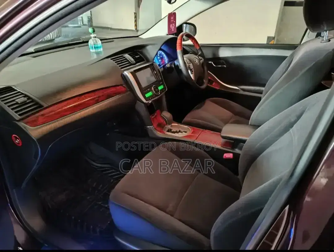 Toyota Premio 1.5 FWD 2013 Maroon
