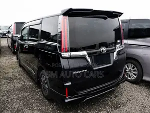 Toyota Esquire 2.0 FWD (8 Seater) 2020 Black