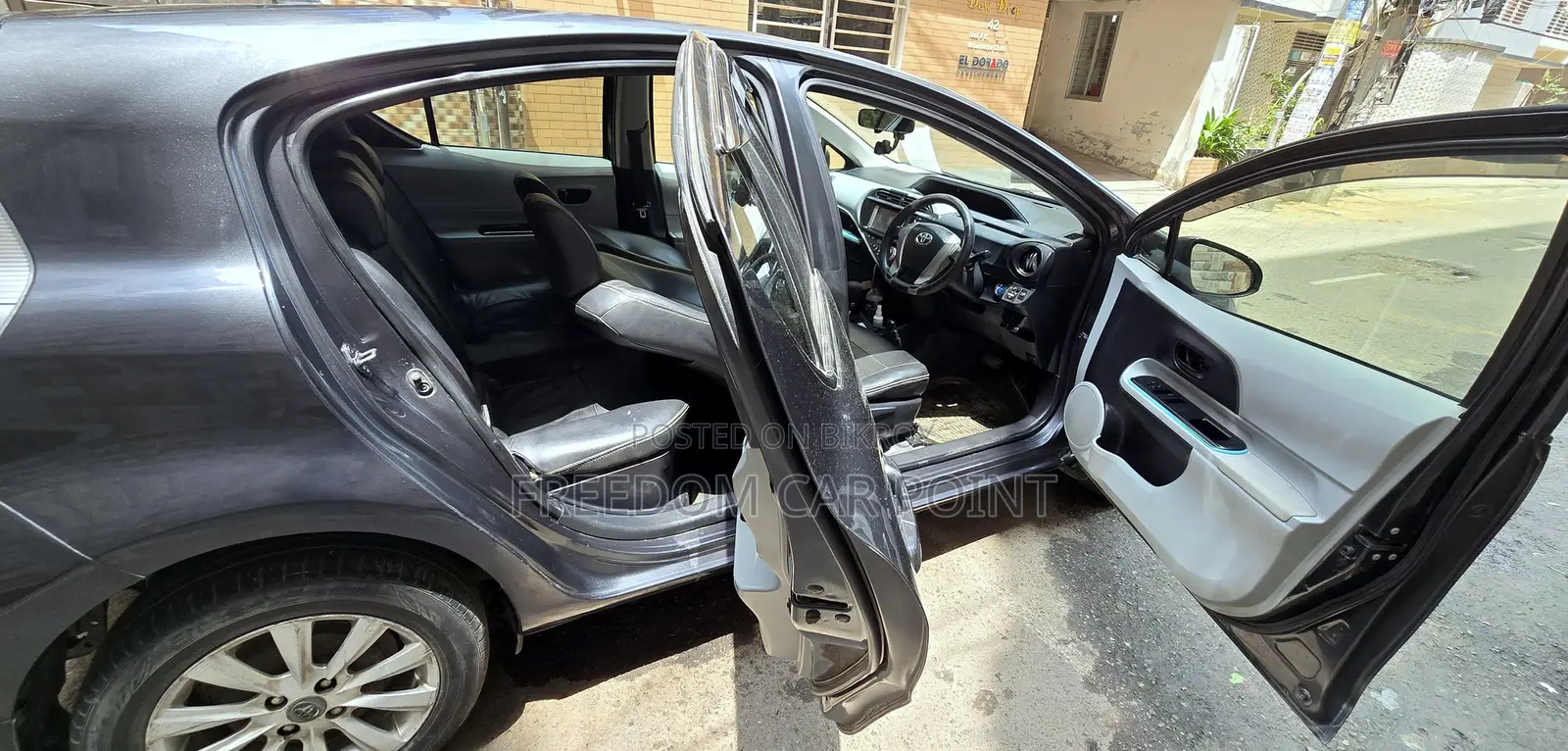 Toyota Aqua 2013 Gray