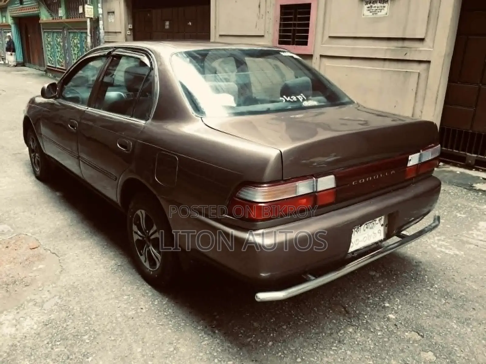 Toyota Corolla 2.0 Sedan 1993 Gold