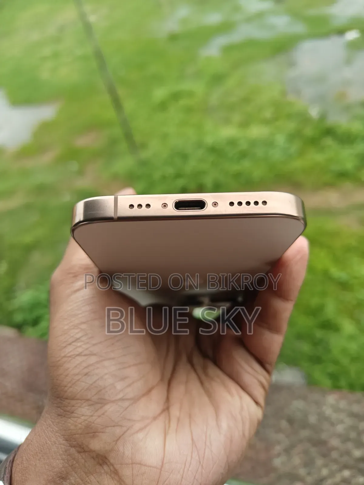Apple iPhone 16 Pro 128 GB Gold