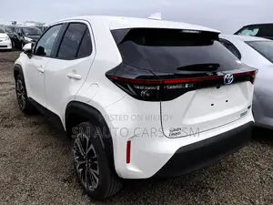 Toyota Yaris Cross 1.5 Hybrid FWD 2021 Pearl