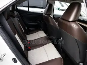 Toyota Yaris Cross 1.5 Hybrid FWD 2021 Pearl