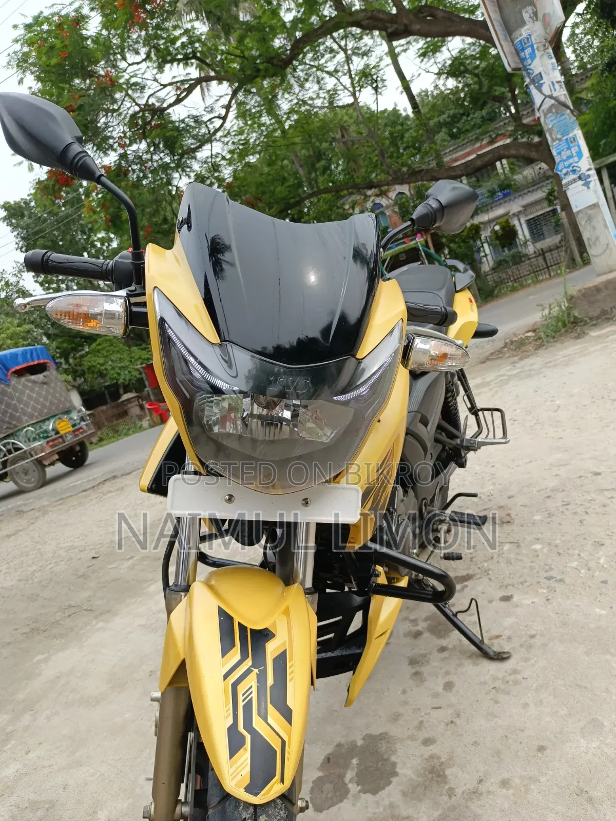 TVS Apache RTR 160 2V 2018 Yellow