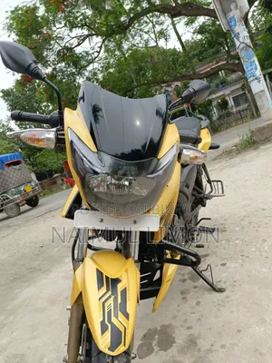 TVS Apache RTR 160 2V 2018 Yellow