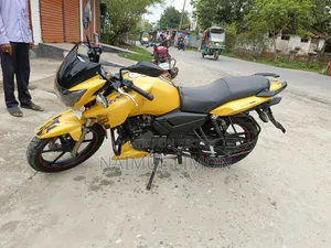 TVS Apache RTR 160 2V 2018 Yellow