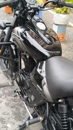 Bajaj Avenger 160 Street 2021 Black