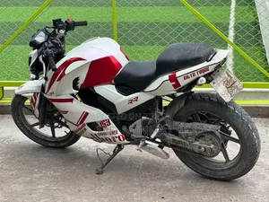 New TVS Apache 160 4V 2019 Red