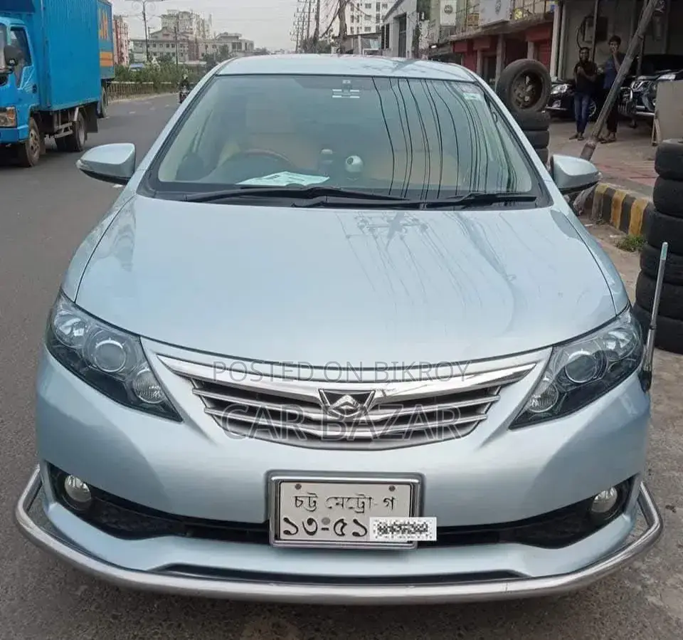 টয়োটা অ্যালিয়ন ২০১৩ নীল